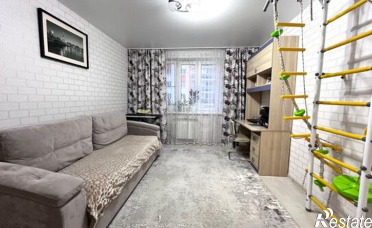 3-комн квартира Саранск, улица Сураева-Королёва, 4