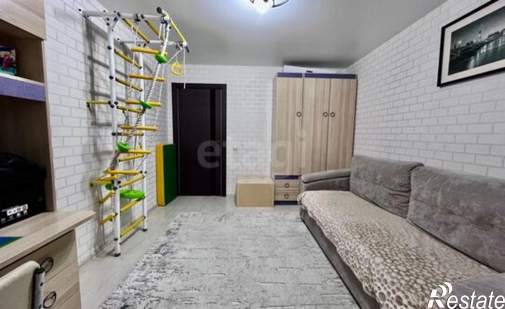 3-комн квартира Саранск, улица Сураева-Королёва, 4